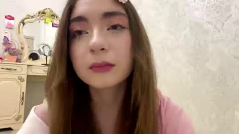 Snapshot of katinaflatau chatting on 05-27-26, 05:10 Rosie online show from 05-27-26, 05:10