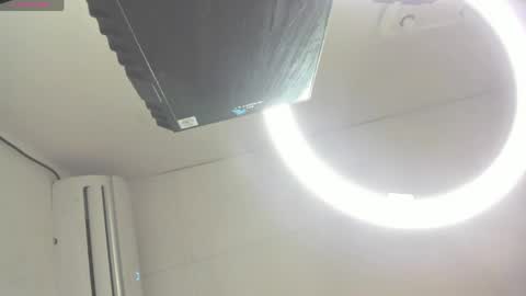 Snapshot of katitaluxury_hot chatting on 05-15-26, 01:23 katitaluxury_hot online show from 05-15-26, 01:23