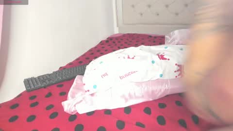 Snapshot of katitaluxury_hot chatting on 06-03-26, 11:32 katitaluxury_hot online show from 06-03-26, 11:32
