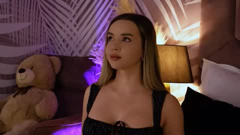 KatJolie online show from 10-21-25, 07:47