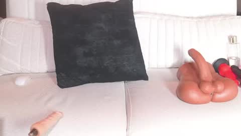 K A T L Y N  online show from 06-27-26, 06:46