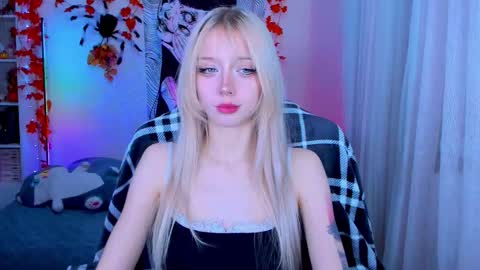 Snapshot of katorysan chatting on 11-12-25, 01:22 Katory online show from 11-12-25, 01:22