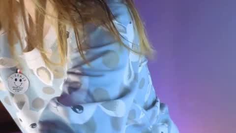 Snapshot of katrin_james chatting on 02-18-26, 09:11 Kate online show from 02-18-26, 09:11