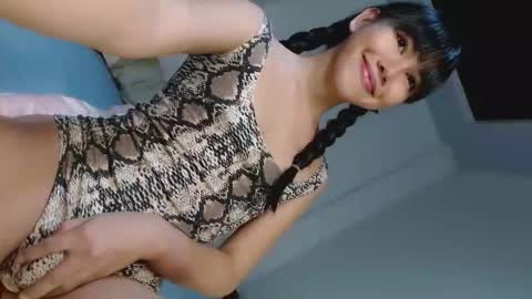 Snapshot of katrina_foxxx chatting on 12-21-25, 04:08 katrina_foxxx online show from 12-21-25, 04:08