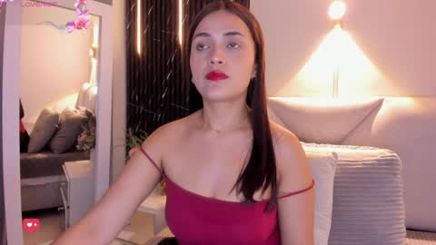Snapshot of katrina_kaif_x chatting on 04-24-26, 07:27 Keyla online show from 04-24-26, 07:27