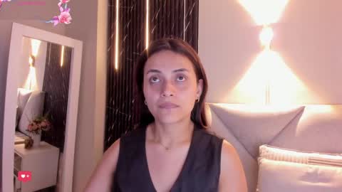 Snapshot of katrina_kaif_x chatting on 05-16-26, 07:12 Keyla online show from 05-16-26, 07:12