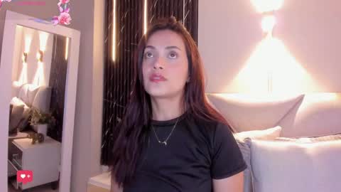 Snapshot of katrina_kaif_x chatting on 05-18-26, 07:09 Keyla online show from 05-18-26, 07:09