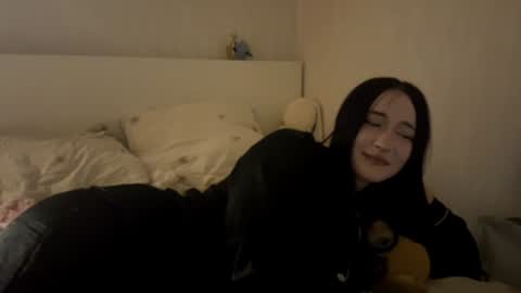 katrineb online show from 07-18-26, 08:23