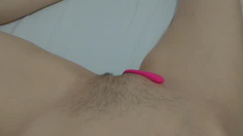 Snapshot of katrinna_arinna chatting on 01-11-25, 11:24 katrina dont forget to give me thumbs up online show from 01-11-25, 11:24