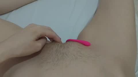 Snapshot of katrinna_arinna chatting on 01-25-25, 02:47 katrina dont forget to give me thumbs up online show from 01-25-25, 02:47