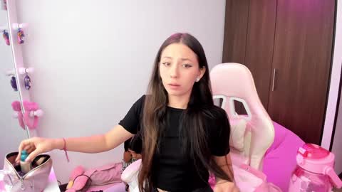 Snapshot of katrinrosex chatting on 12-15-24, 08:15 Katrin online show from 12-15-24, 08:15