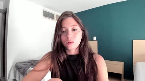 Snapshot of katrinrosex chatting on 01-20-25, 10:15 Katrin online show from 01-20-25, 10:15