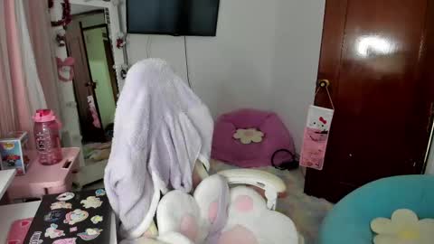 Snapshot of katrinrosex chatting on 03-11-25, 01:16 Katrin online show from 03-11-25, 01:16