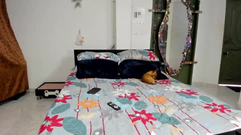 Snapshot of katrinrosex chatting on 09-30-25, 08:58 Katrin online show from 09-30-25, 08:58