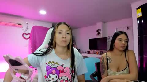 Snapshot of katrinrosex chatting on 12-15-25, 04:33 Katrin online show from 12-15-25, 04:33