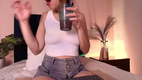 Snapshot of katrionanyx chatting on 04-30-26, 09:41 Katriona Nyx online show from 04-30-26, 09:41