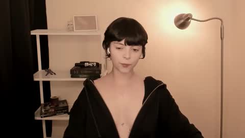 Snapshot of katsurotaro chatting on 10-13-25, 08:53 katsuro online show from 10-13-25, 08:53