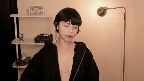 Snapshot of katsurotaro chatting on 10-24-25, 08:49 katsuro online show from 10-24-25, 08:49