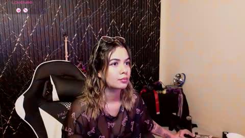 Snapshot of katt_bdsm chatting on 01-10-26, 05:37 Katt online show from 01-10-26, 05:37