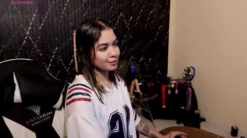 Snapshot of katt_bdsm chatting on 01-18-26, 03:49 Katt online show from 01-18-26, 03:49