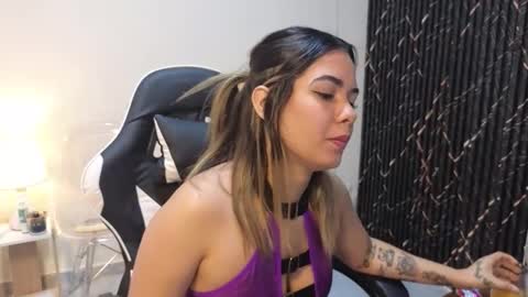 Snapshot of katt_bdsm chatting on 03-04-26, 05:19 Katt online show from 03-04-26, 05:19