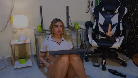 Katt  online show from 06-21-26, 04:48