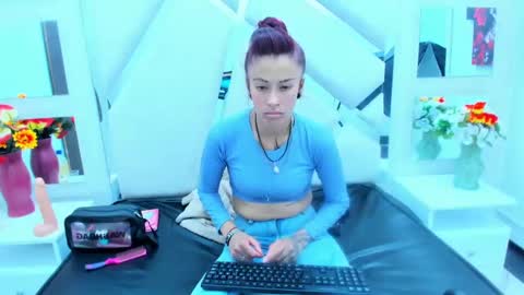 Snapshot of kattalella_luck chatting on 11-07-25, 04:23 kattalella luck online show from 11-07-25, 04:23