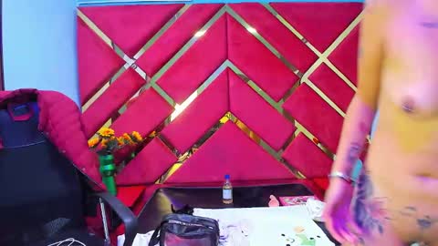 Snapshot of kattalella_luck chatting on 11-19-25, 03:28 kattalella luck online show from 11-19-25, 03:28