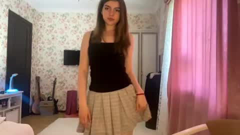 Molly online show from 06-23-26, 12:25