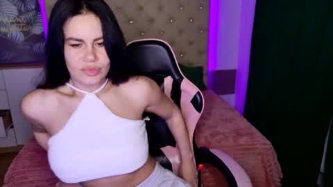 Snapshot of kattiesims chatting on 01-25-25, 04:13 KattieSims online show from 01-25-25, 04:13