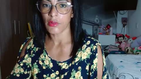 Snapshot of kattleyagray chatting on 12-18-24, 01:05 KattleyaGrey online show from 12-18-24, 01:05