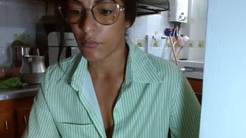 Snapshot of kattleyagray chatting on 03-10-25, 03:20 KattleyaGrey online show from 03-10-25, 03:20