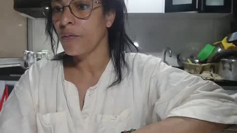 Snapshot of kattleyagray chatting on 09-10-25, 01:11 KattleyaGrey online show from 09-10-25, 01:11