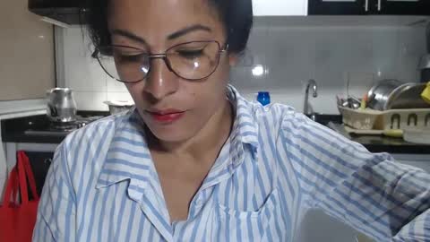 Snapshot of kattleyagray chatting on 09-15-25, 01:22 KattleyaGrey online show from 09-15-25, 01:22