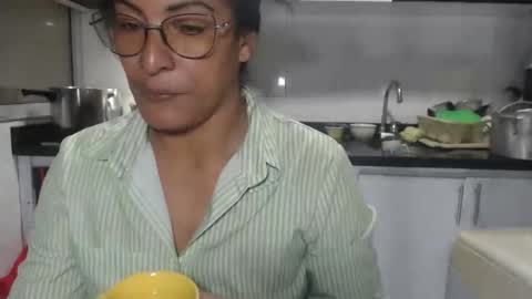 Snapshot of kattleyagray chatting on 10-08-25, 12:03 KattleyaGrey online show from 10-08-25, 12:03