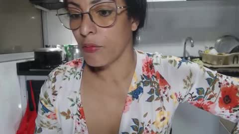 Snapshot of kattleyagray chatting on 10-09-25, 09:02 KattleyaGrey online show from 10-09-25, 09:02