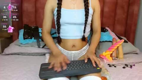 Snapshot of katty_berry_ chatting on 09-20-25, 08:54 Arianna online show from 09-20-25, 08:54