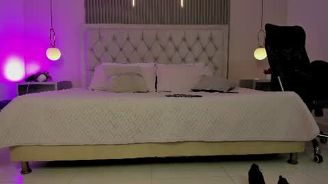 katty_cute19 online show from 07-10-26, 04:17