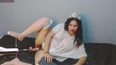 Katty Loveless online show from 09-11-25, 07:08