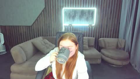 Katty online show from 10-28-25, 06:54