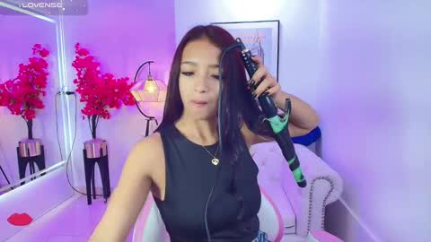 Snapshot of katty_rounds chatting on 10-23-25, 12:26 katty_rounds online show from 10-23-25, 12:26