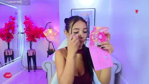 Snapshot of katty_rounds chatting on 11-04-25, 12:04 katty_rounds online show from 11-04-25, 12:04