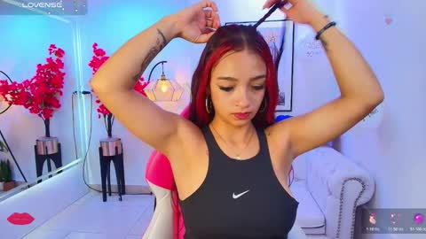 Snapshot of katty_rounds chatting on 11-18-25, 12:31 katty_rounds online show from 11-18-25, 12:31