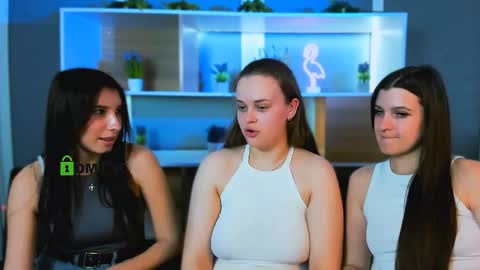 Snapshot of katty_sweeti chatting on 03-21-26, 03:04 Kat online show from 03-21-26, 03:04