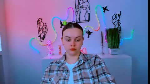 Snapshot of katty_sweeti chatting on 03-24-26, 06:07 Kat online show from 03-24-26, 06:07