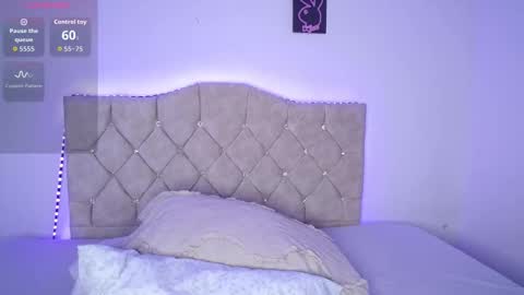 Snapshot of kattycurvy_ chatting on 10-11-25, 11:58 katty peach  online show from 10-11-25, 11:58