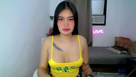 Snapshot of kattymylove chatting on 12-14-25, 10:20 katty online show from 12-14-25, 10:20