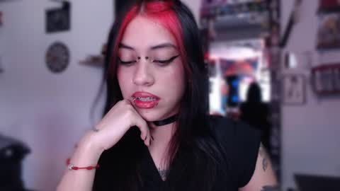      online show from 01-11-25, 09:15