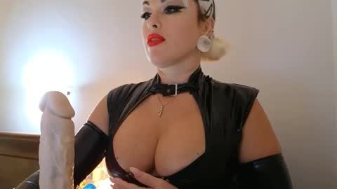 KatuhaX online show from 10-10-25, 09:47