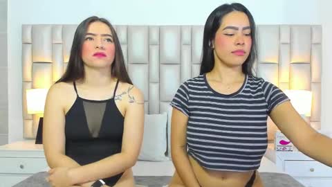 katy blonde girl and paola big boobs online show from 11-22-25, 01:10